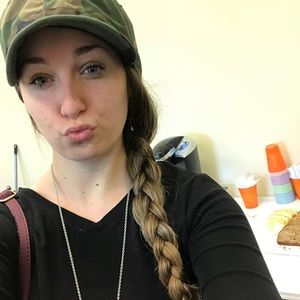 Meet your Posher, Megan